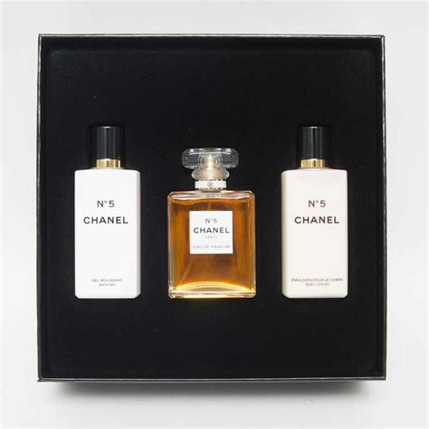 chanel parfum music box|chanel no 5 gift pack.